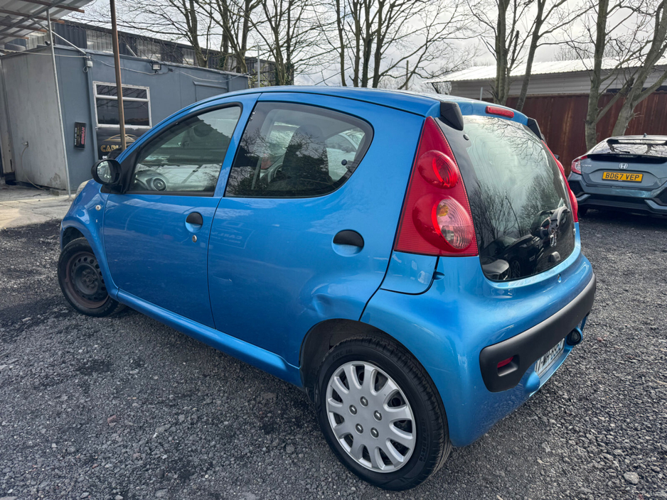 2007 Peugeot 107 - image 3