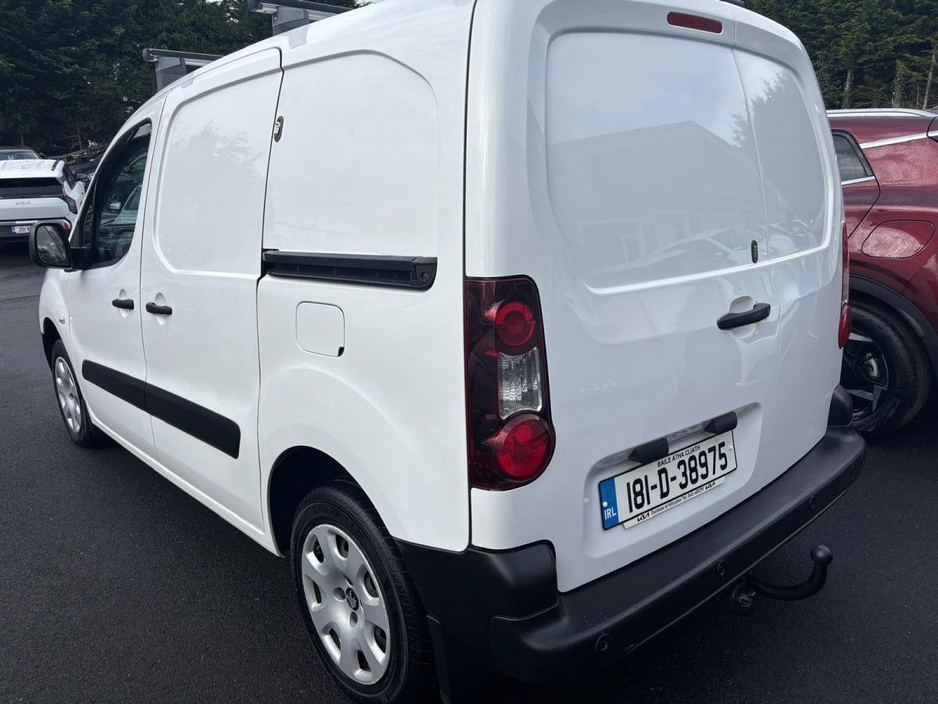 2018 Peugeot Partner - image 4