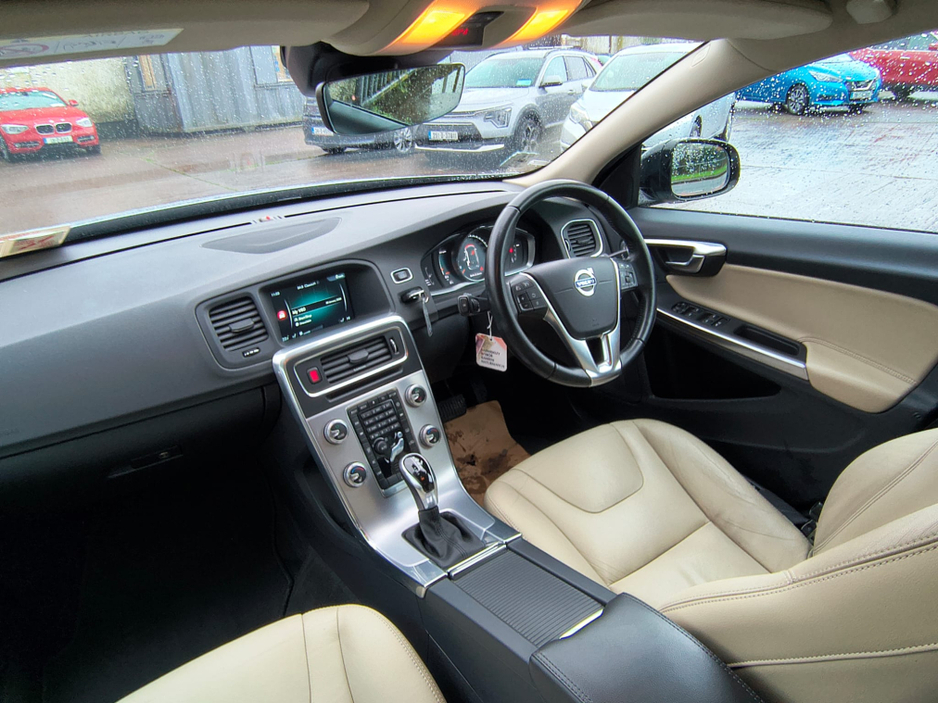 2017 Volvo V60 D3 SE LUXURY G'TRONIC 5DR AUTO CROSS COUNTRY €17,950