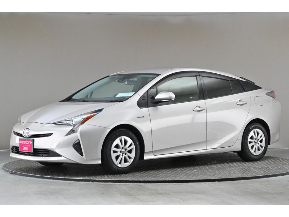 2017 Toyota Prius - image 4