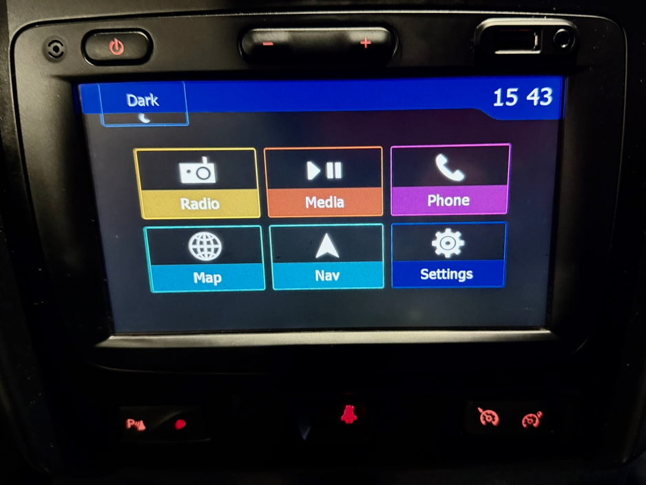 2016 Dacia Duster - image 12