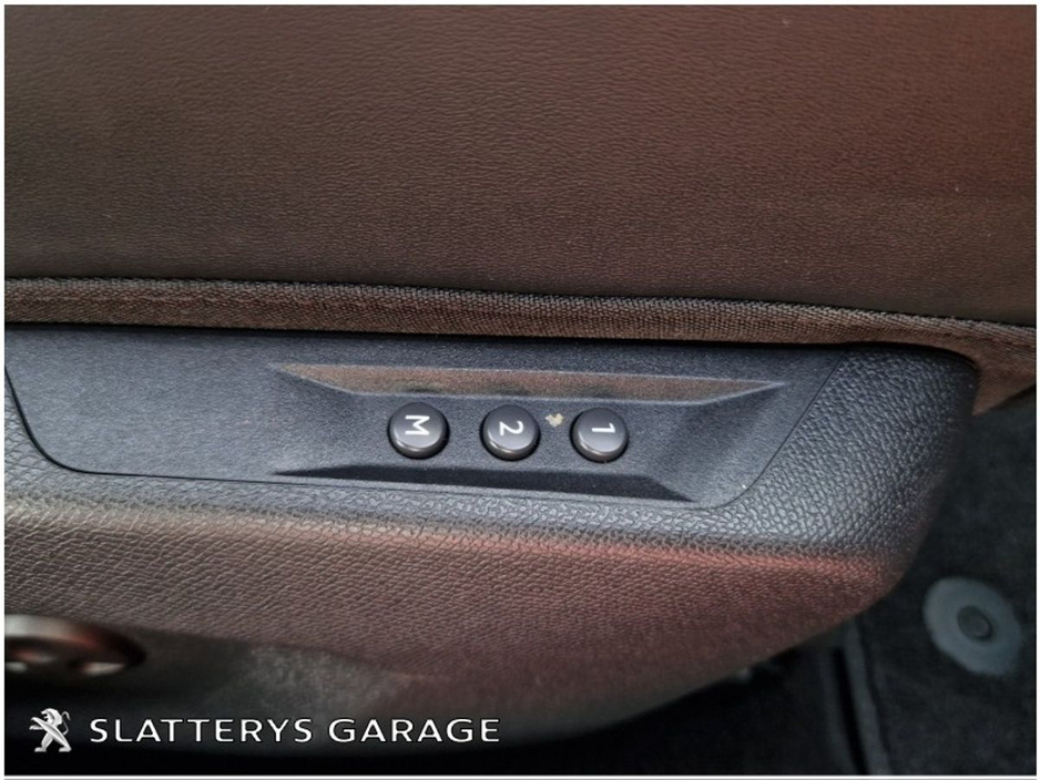 2023 DS Automobiles DS 4 - image 14