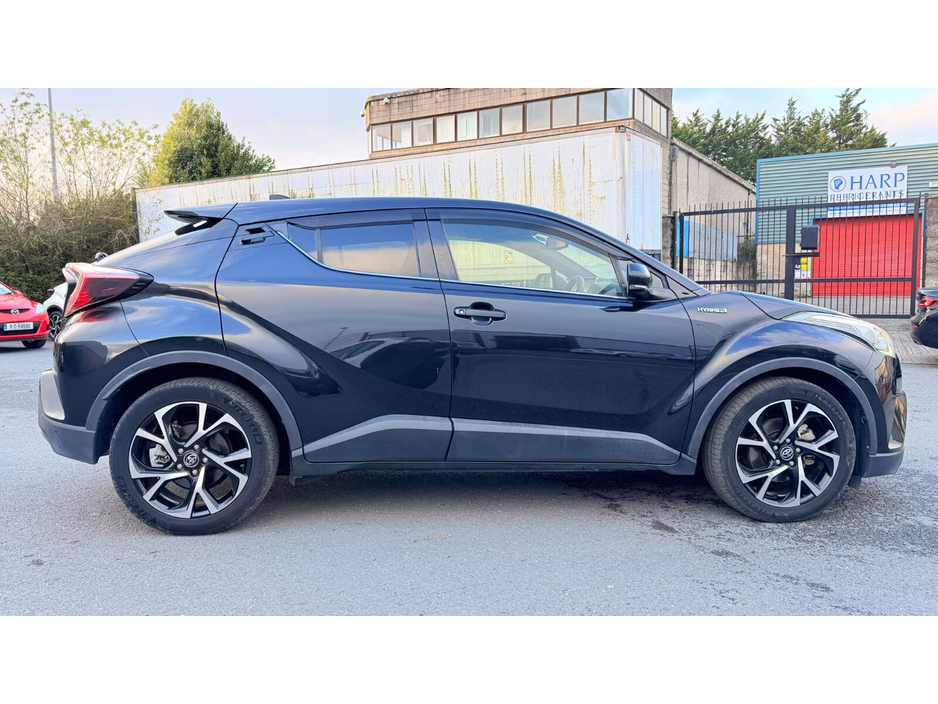 2019 Toyota C-HR 1.8 HYBRID LUNA €22,499