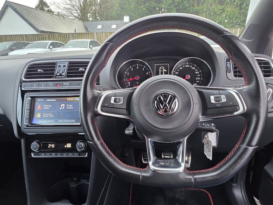 2015 Volkswagen Polo  €13,950