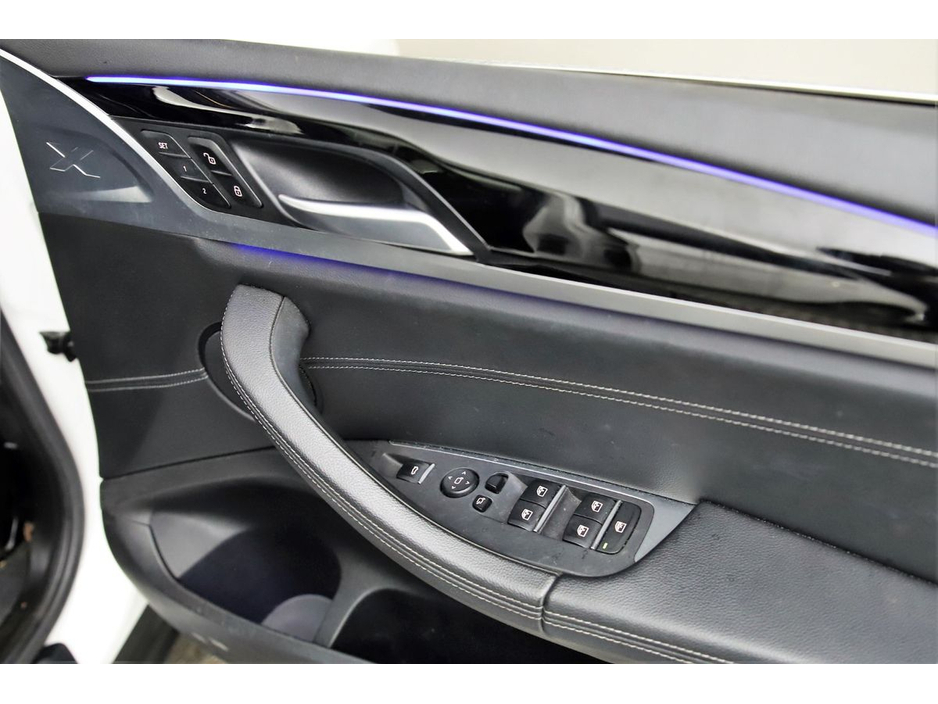 2020 BMW X3 - image 25