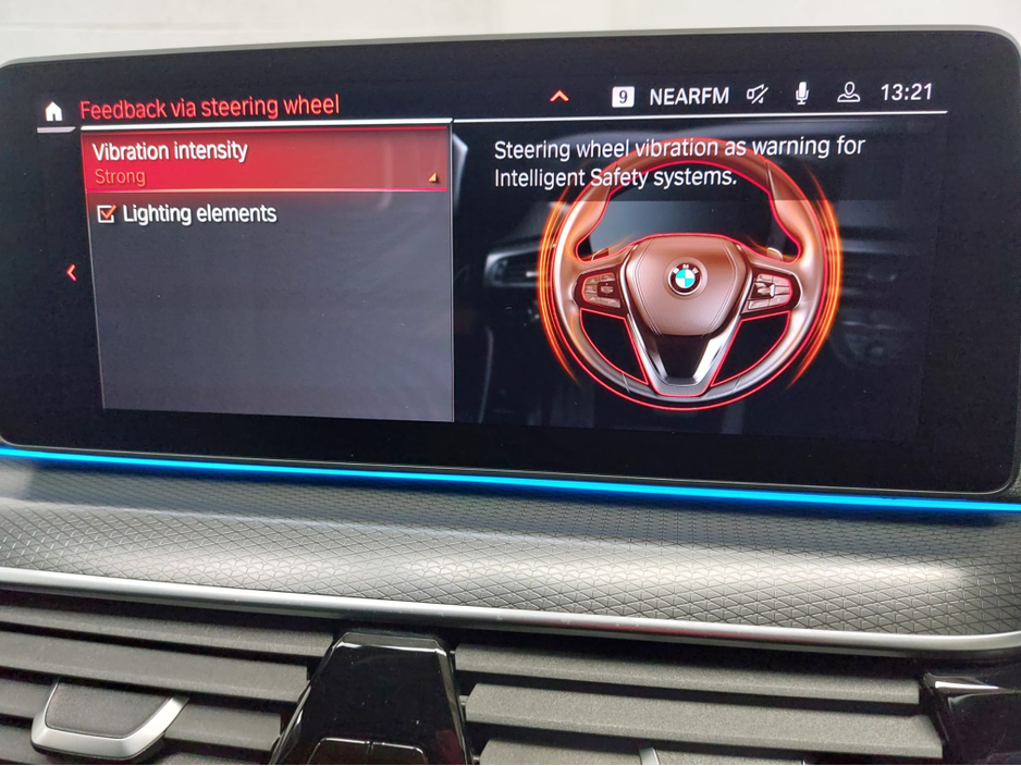 2020 BMW 5 Series - image 40