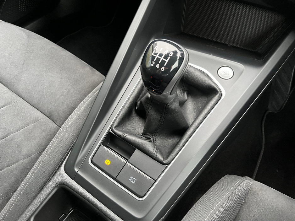 2021 Volkswagen Golf - image 16