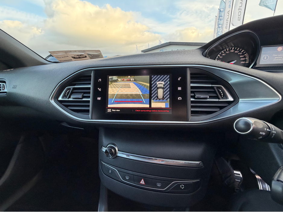 2019 Peugeot 308 - image 20