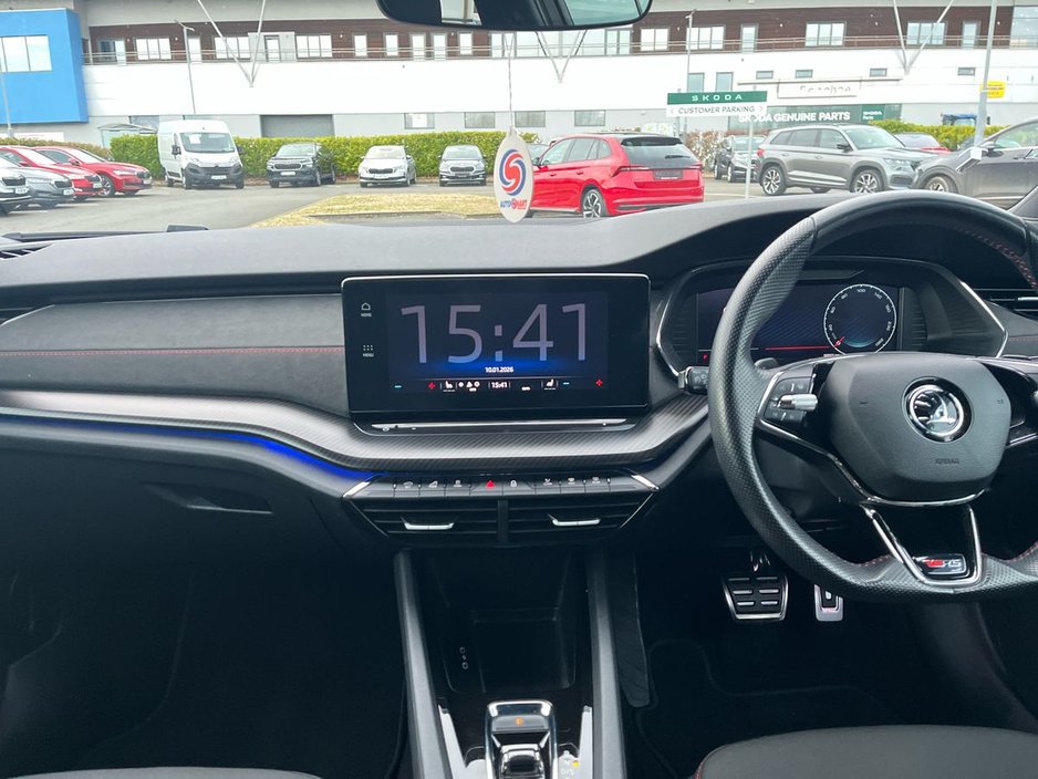 2024 Skoda Octavia - image 8