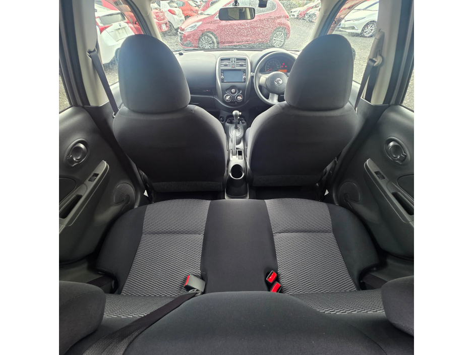 2015 Nissan March - image 15