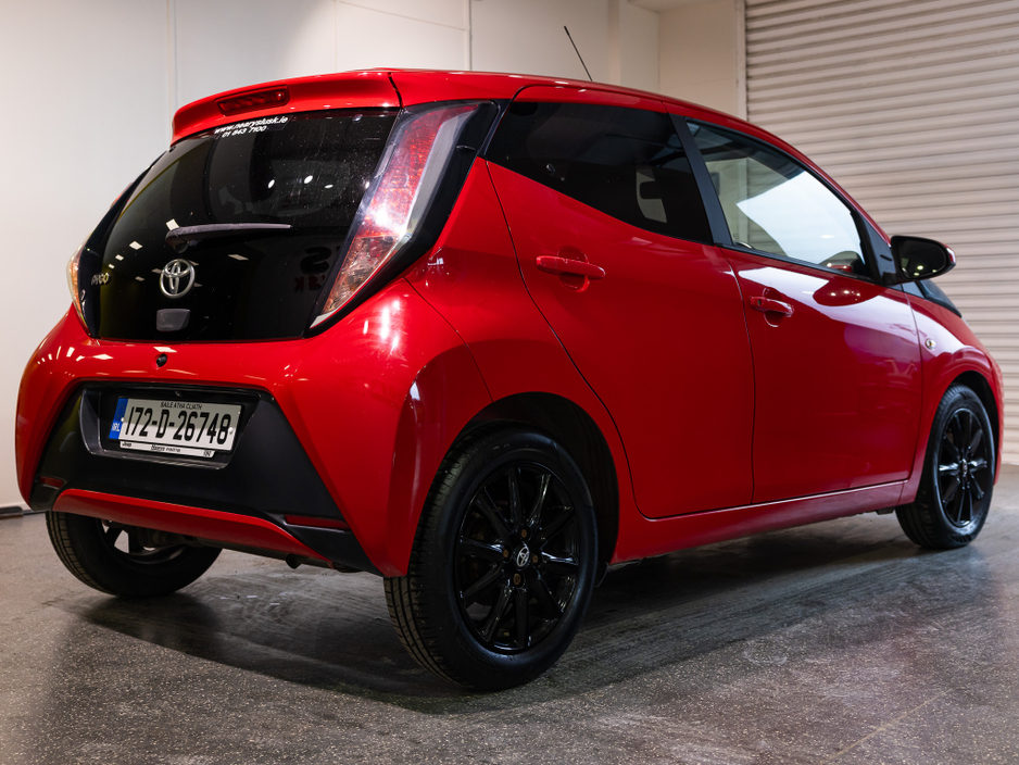 2017 Toyota Aygo - image 4