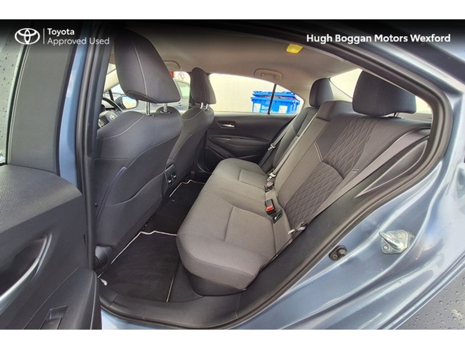 2021 Toyota Corolla HYBRID, REALLY LOW MILEAGE! €22,995