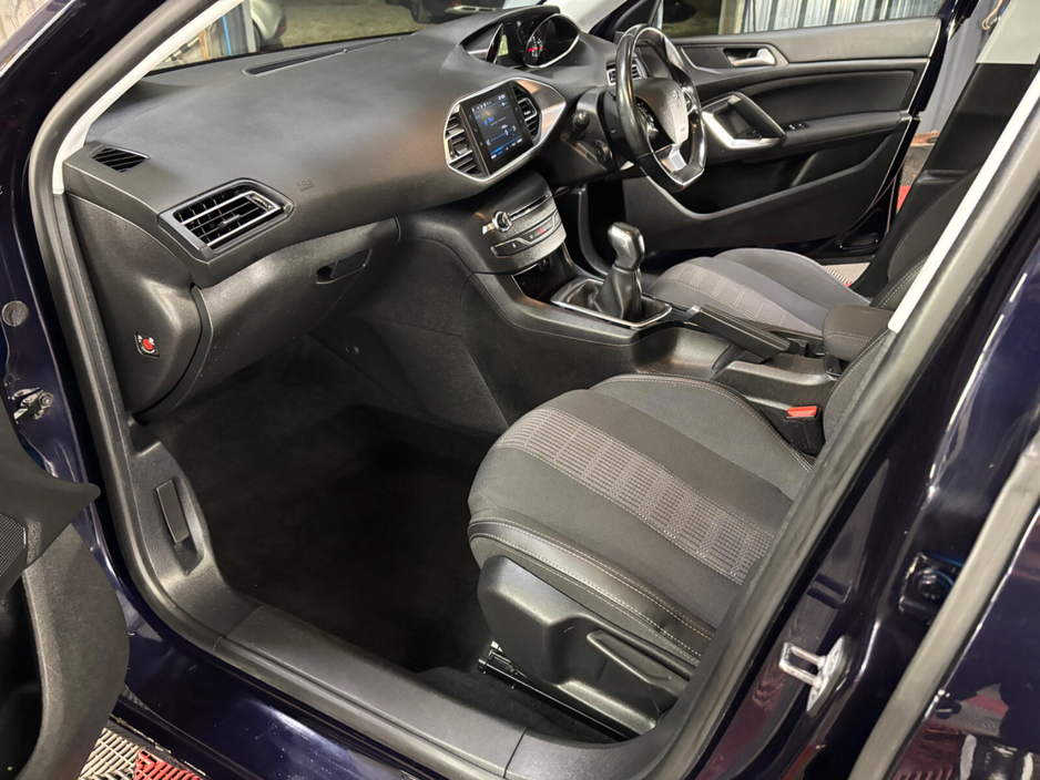 2018 Peugeot 308 1.2 Puretech 110bhp SW Active €9,950