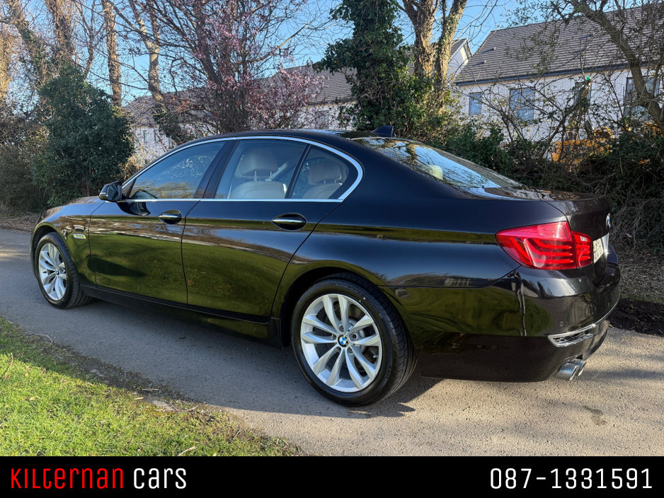 2016 BMW 5 Series - image 6