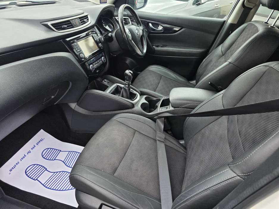 2015 Nissan Qashqai - image 10