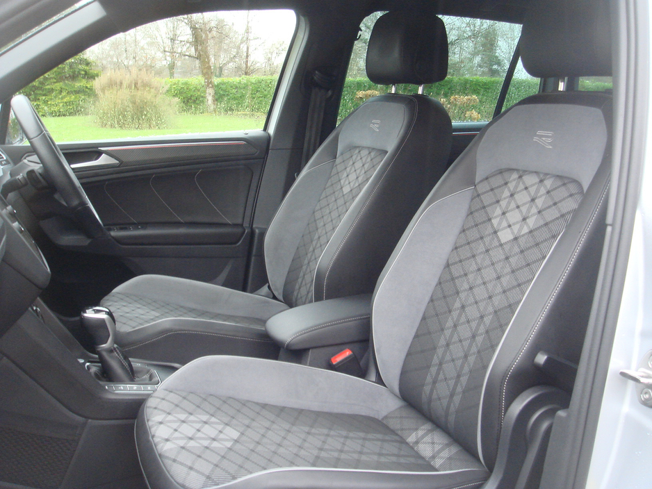 2023 Volkswagen Tiguan - image 6