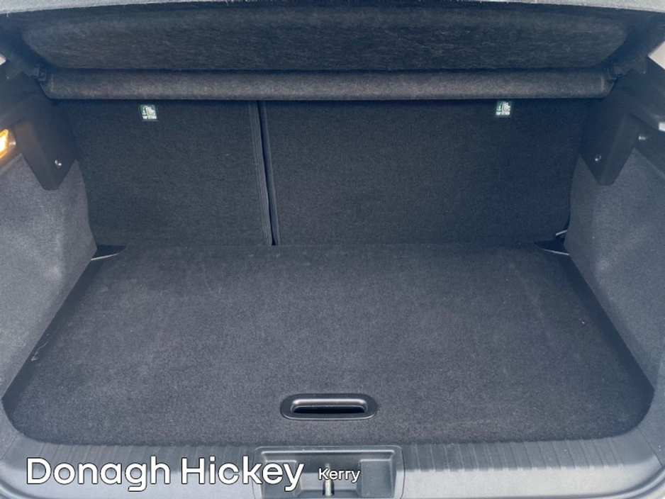 2020 Renault Captur dCi 95 Iconic €17,900