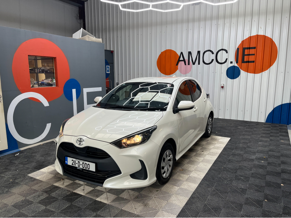 2021 Toyota Yaris - image 5