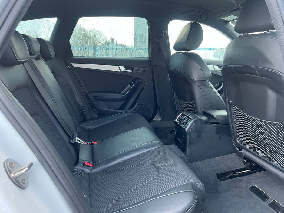 2015 Audi A4 - image 8