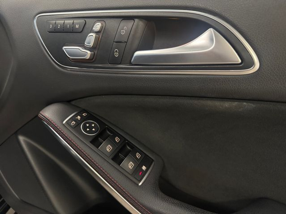 2017 Mercedes-Benz A Class A 180 AMG LINE A/T €17,950