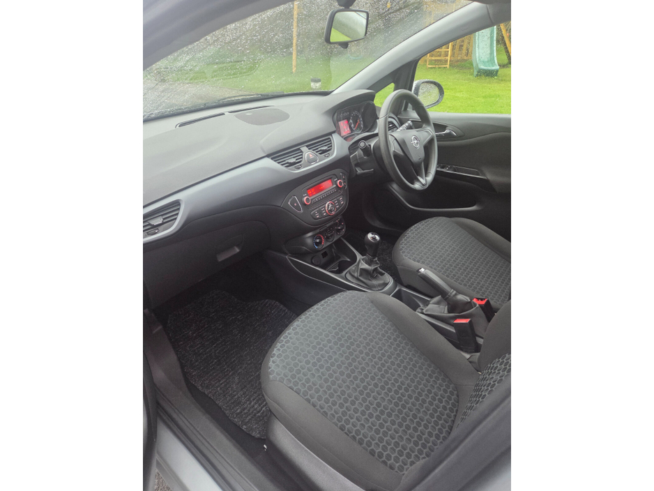 2018 Opel Corsa - image 13