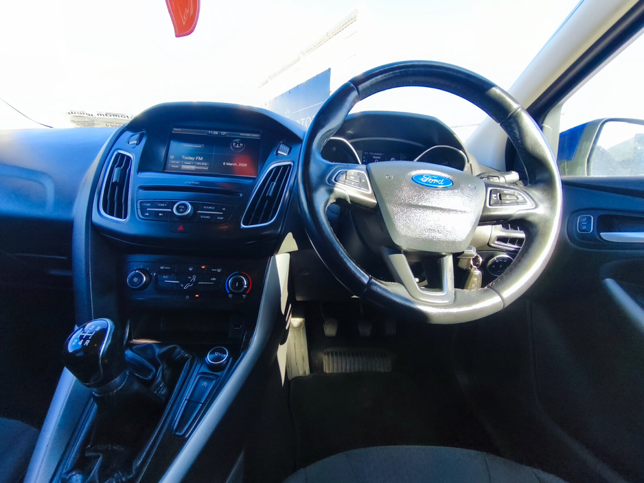 2015 Ford Focus - image 14