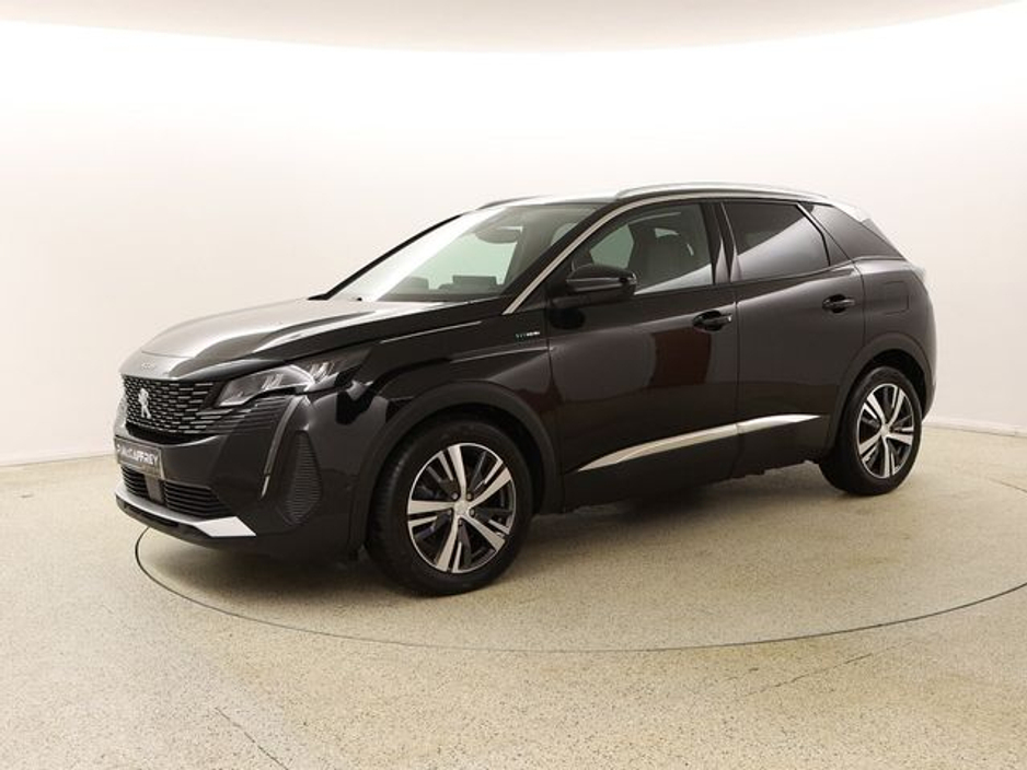 2023 Peugeot 3008 - image 3