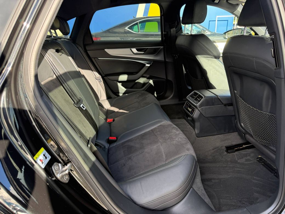 2020 Audi A6 - image 9
