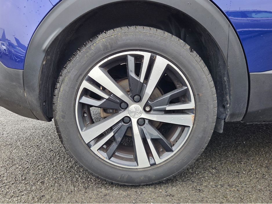 2018 Peugeot 3008 ALLURE 1.2 130 4DR €13,990