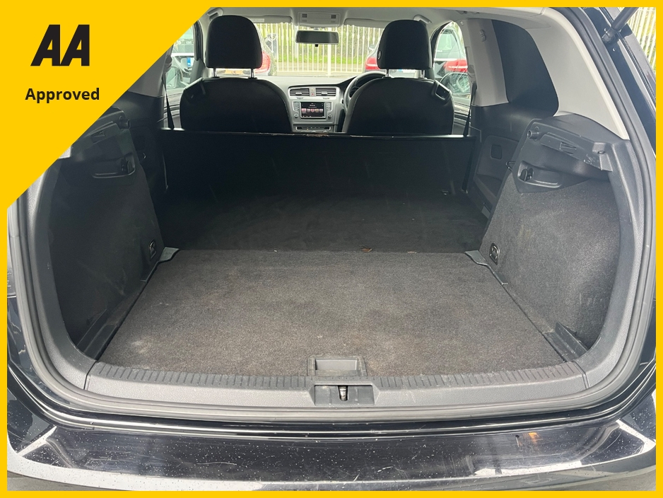 2016 Volkswagen Golf - image 10