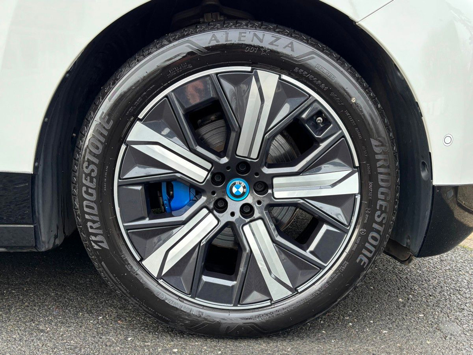 2023 BMW iX XD40 M SPORT €49,995