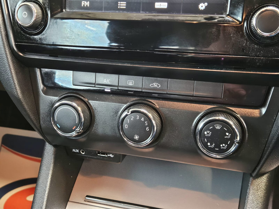 2015 Skoda Octavia - image 12