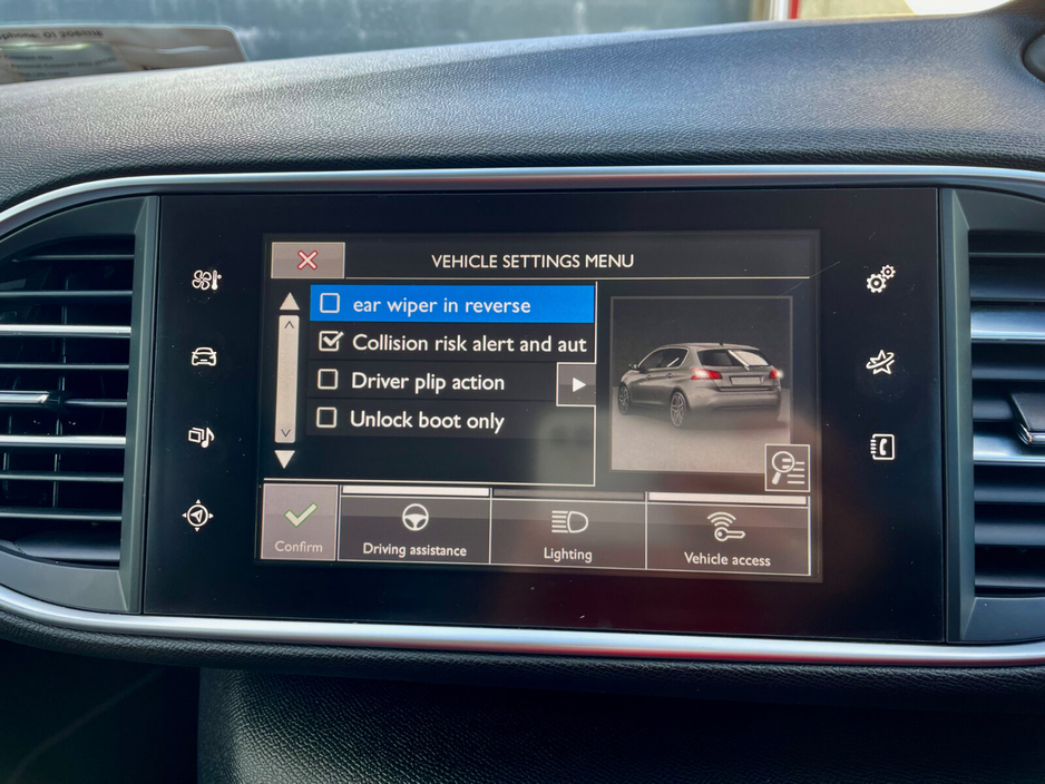 2017 Peugeot 308 - image 33