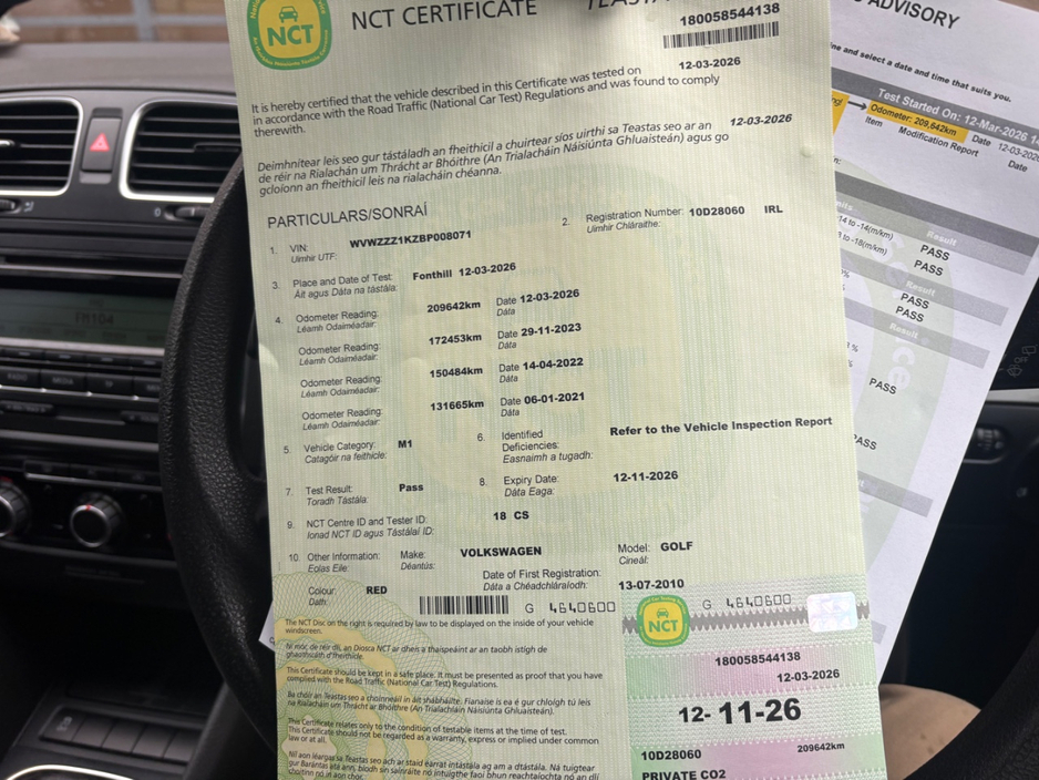 2010 Volkswagen Golf - image 8