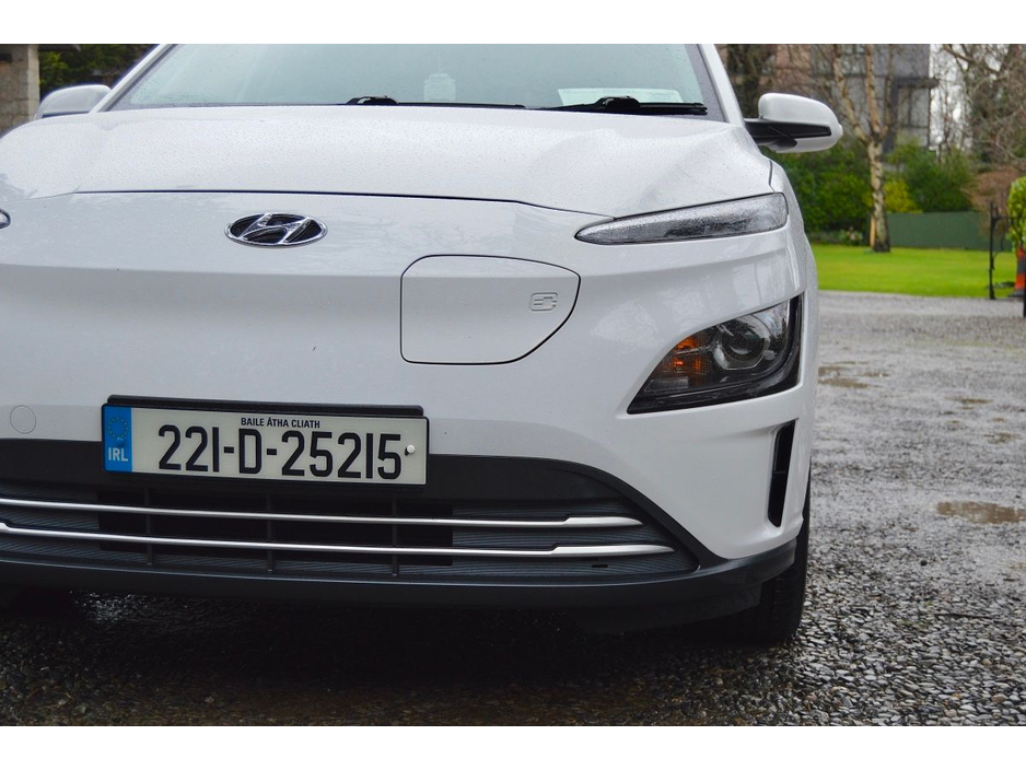 2022 Hyundai Kona Kona EV Premium 39 kWh