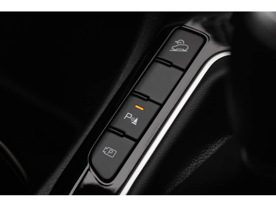 2022 Kia Sportage - image 16