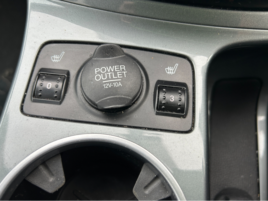 2012 Ford C-Max AUTOMATIC///TITANIUM MODEL///TINY MLS///BEAUTIFULL UNMARKED LEATHER WITH HEATED SEATS//NCT 11/26//TAXED JULY//LOW TAX//LOVELY CAR FOR THE MONEY €6,999