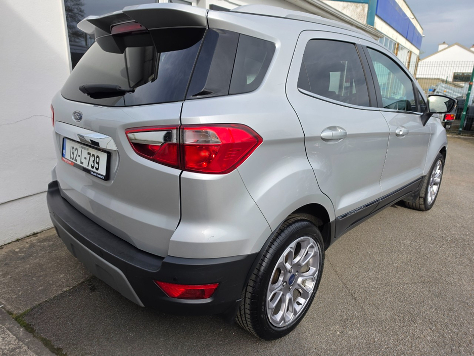 2019 Ford Ecosport - image 3