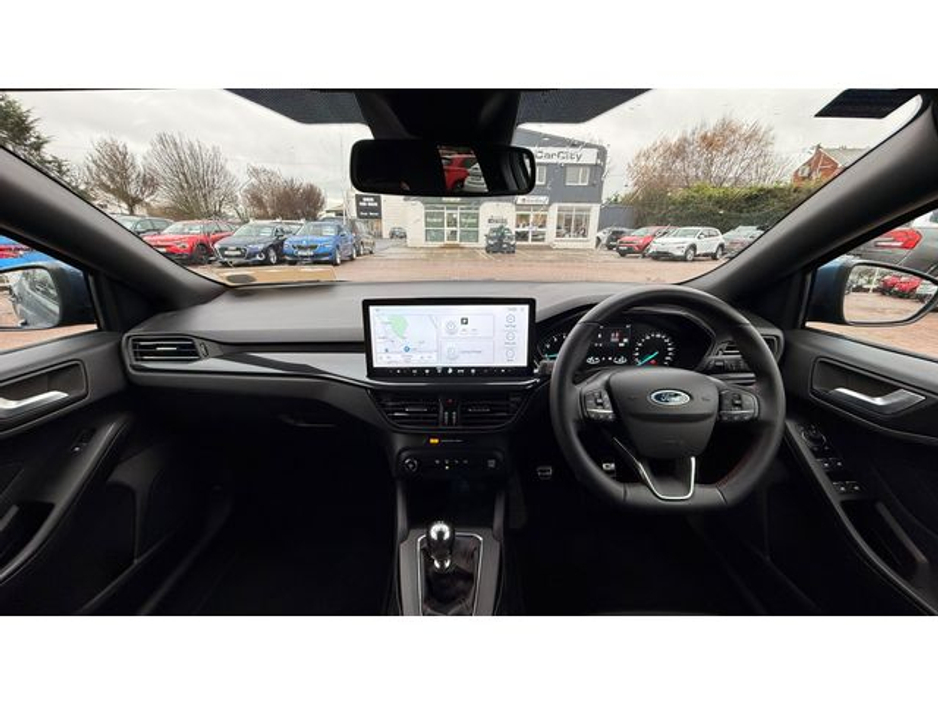 2024 Ford Focus - image 9