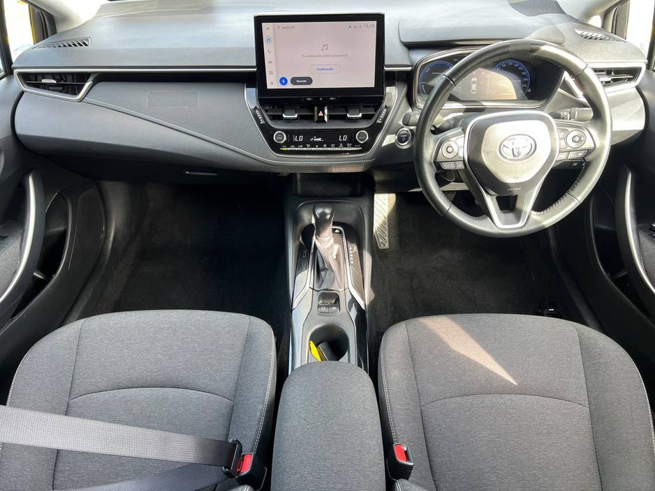 2023 Toyota Corolla - image 10