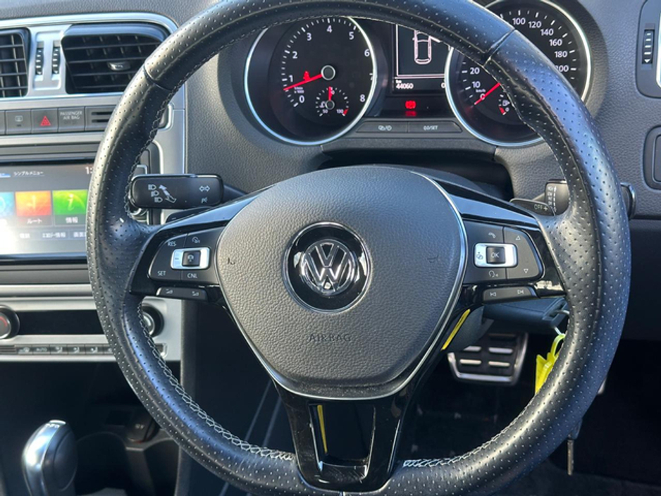 2016 Volkswagen Polo - image 15