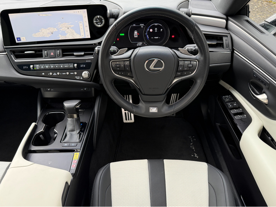 2024 Lexus ES 300 H F SPORT ES 300H 4DR AUTO €48,950