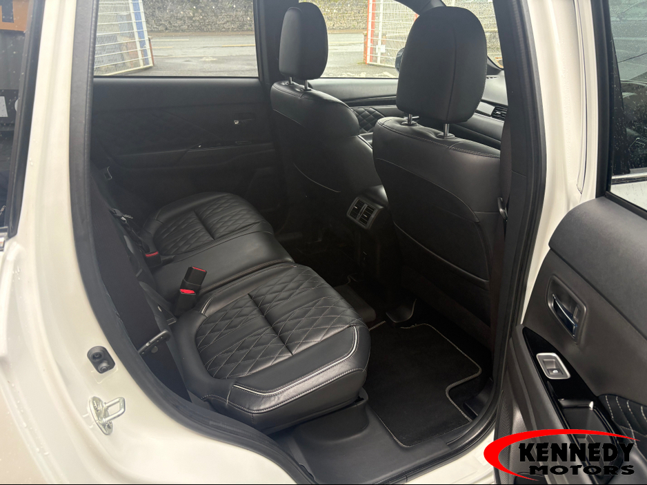 2020 Mitsubishi Outlander OUTL PHEV INSTY INSTYLE 4DR AUTO €23,995