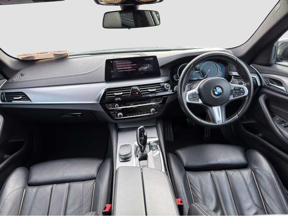 2018 BMW 5 Series - image 11