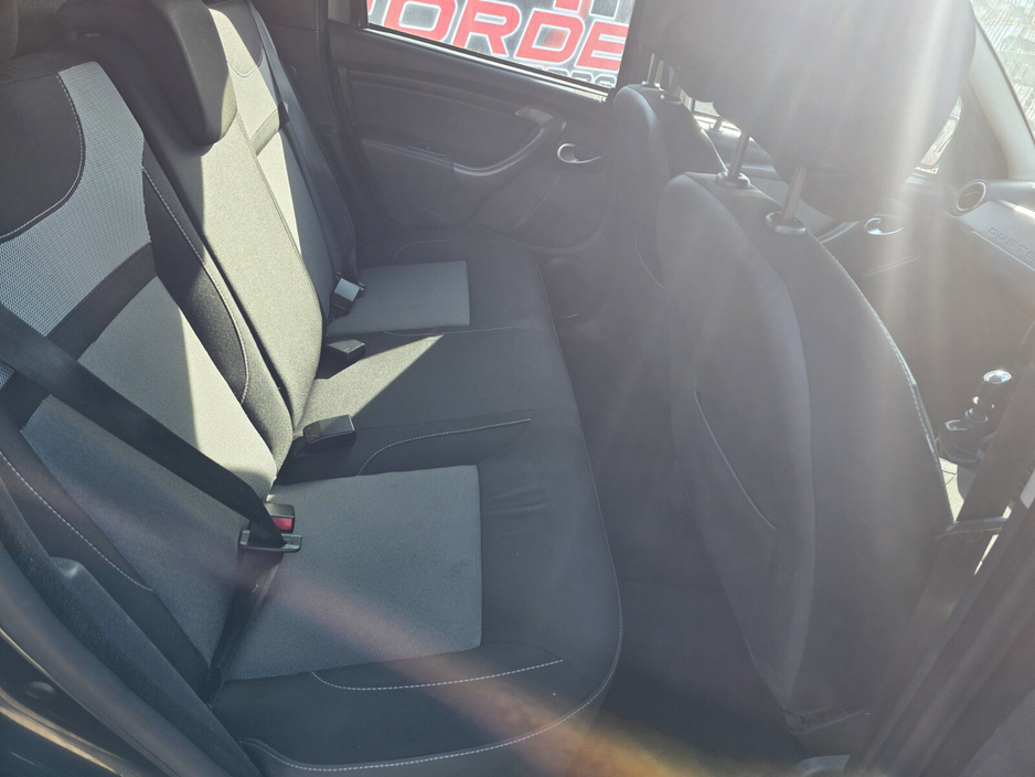 2018 Dacia Duster - image 7