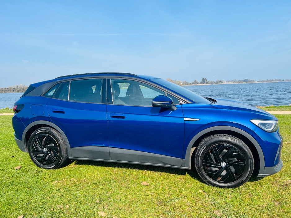 2022 Volkswagen ID.4 - image 4