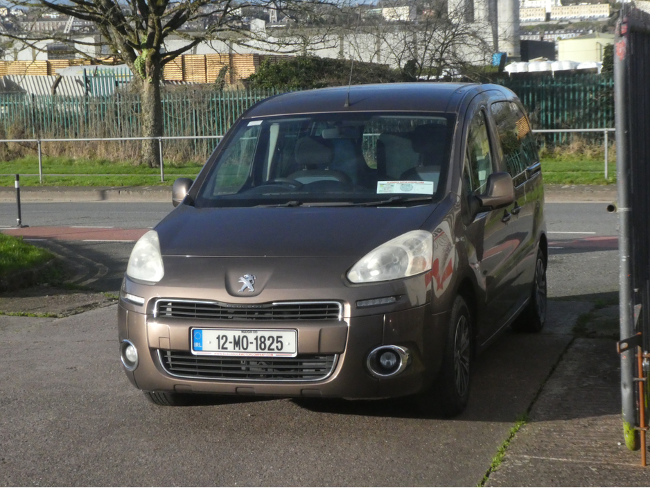 2012 Peugeot Partner TEPEE 1.6 HDI S 92BHP 5 5SEATS 5DR 92 SEATS €6,950