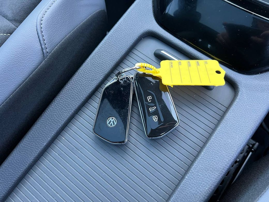 2023 Volkswagen ID.5 - image 12