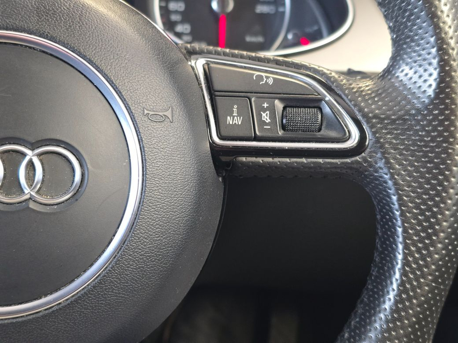 2013 Audi A4 - image 16