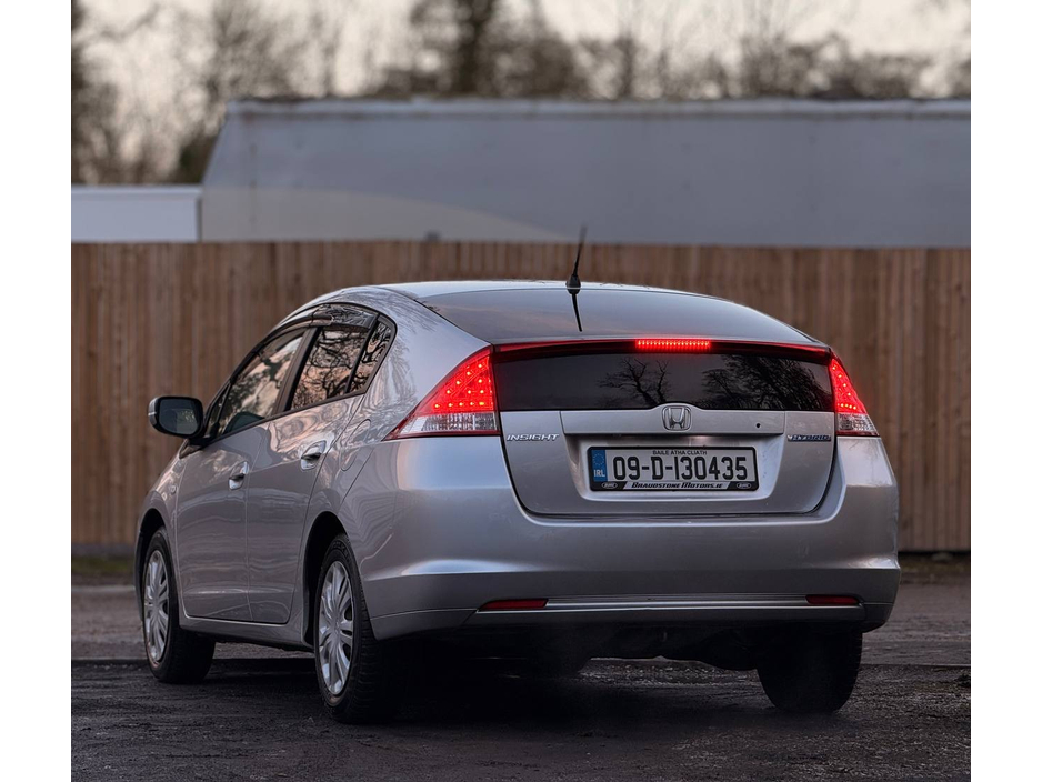 2009 Honda Insight - image 18